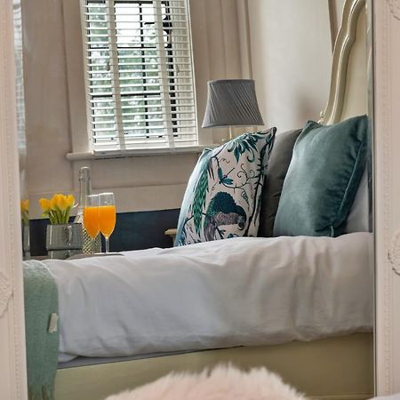 Finest Retreats - Sunnycroft Penthouse Apartment ลานดินดรอดเวลส์ ภายนอก รูปภาพ